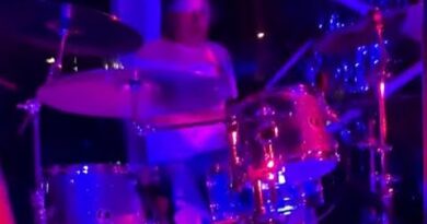 AC/DC drummer Phil Rudd returned to the stage for “T.N.T.” with NZ party band – video posted